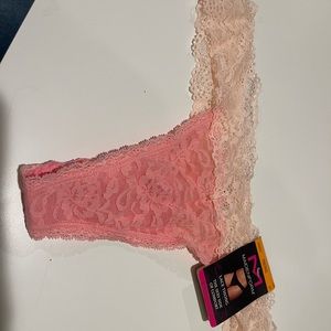 6 thongs BRAND NEW